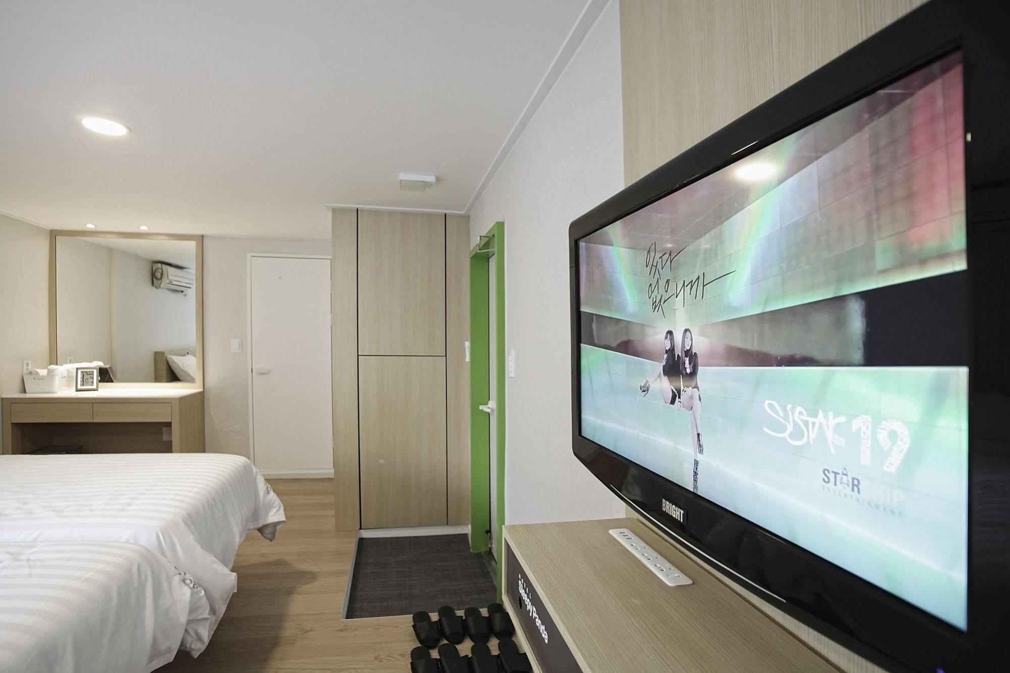 Hotel Sleepy Panda Streamwalk Seoul Jongno Экстерьер фото